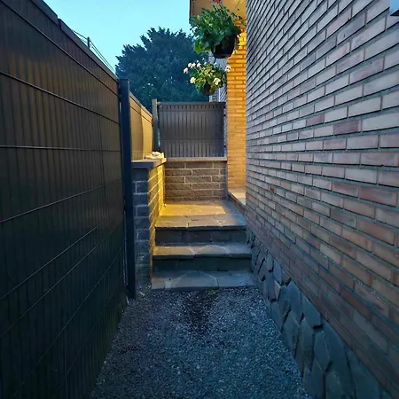 Comme Chez Vous *