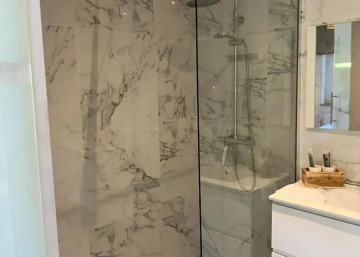 Comme Chez Vous Apartment *